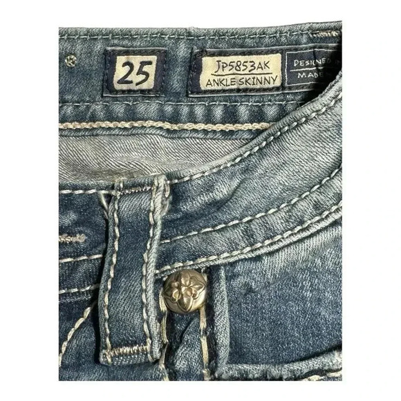 Miss Me Women's Distressed Ankle Skinny Jeans Size 2 Size 25 Blue Medium Wash - Picture 4 of 9